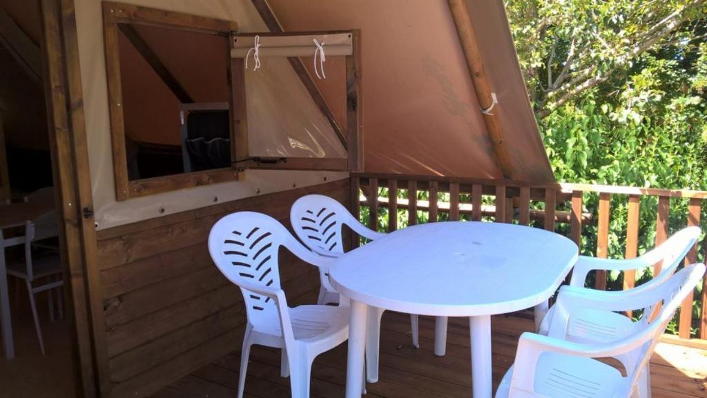 Camping Onlycamp La Confluence Savonnieres Bagian luar foto
