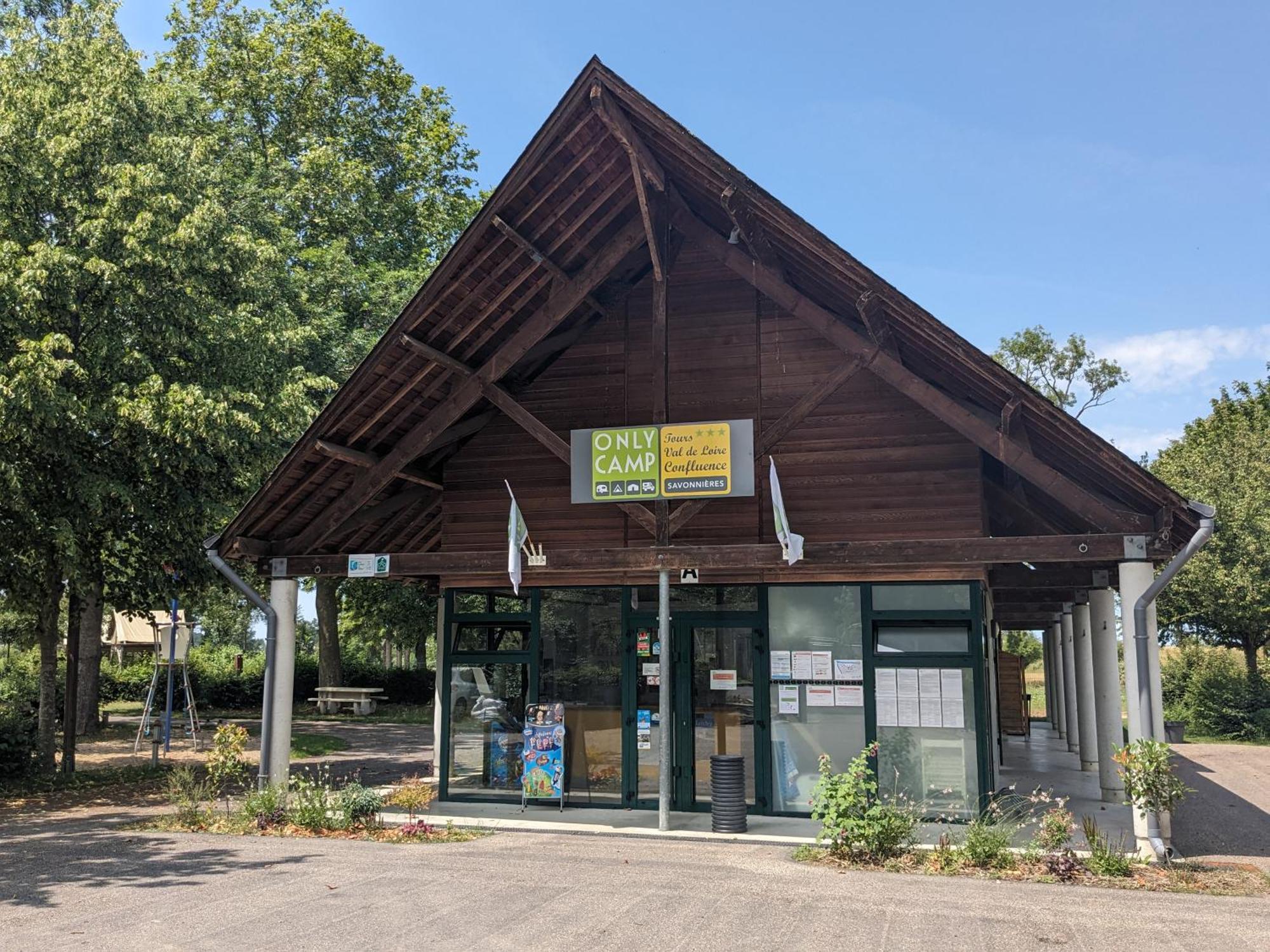 Camping Onlycamp La Confluence Savonnieres Bagian luar foto